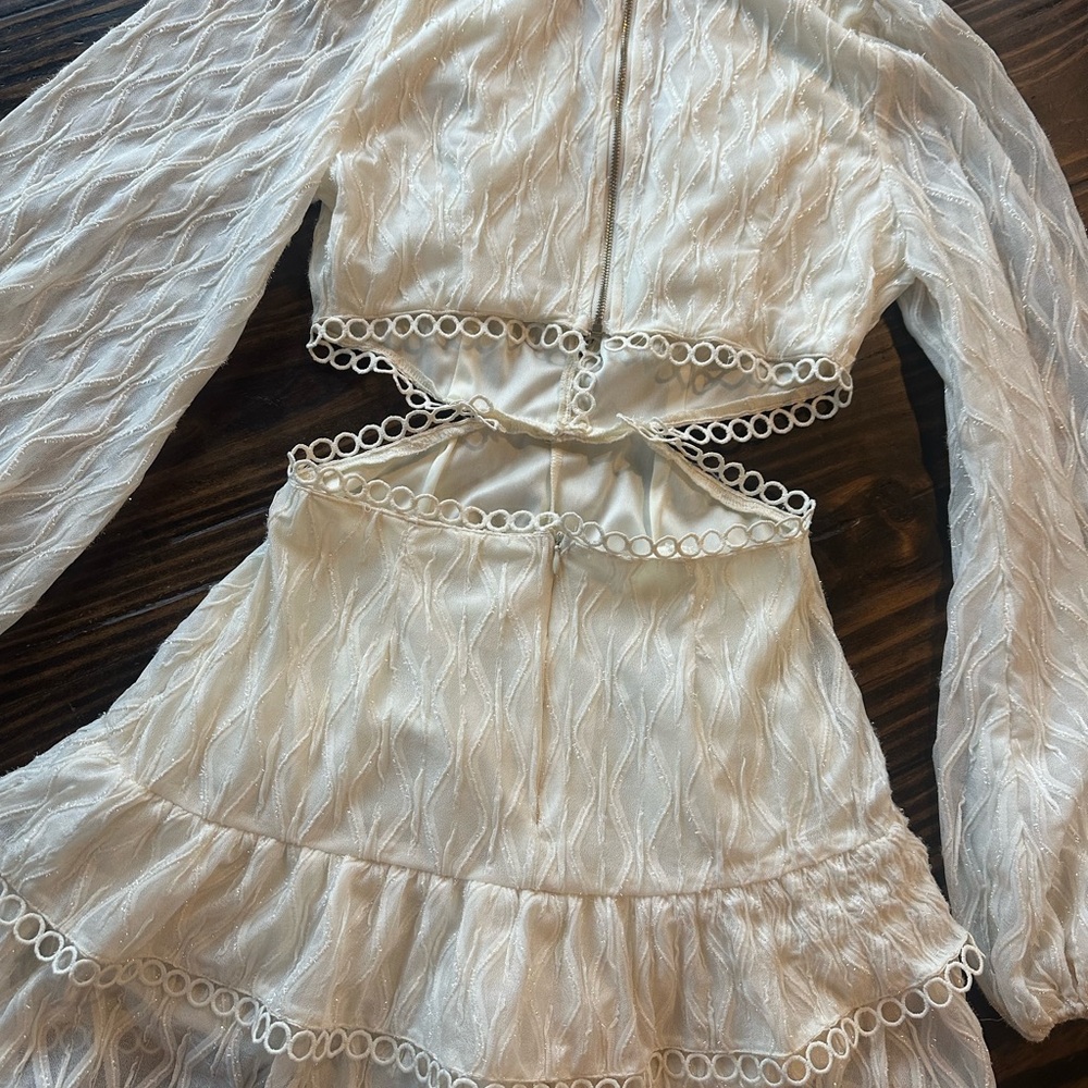 Cream Ruffled Romper - Picture 3 of 5